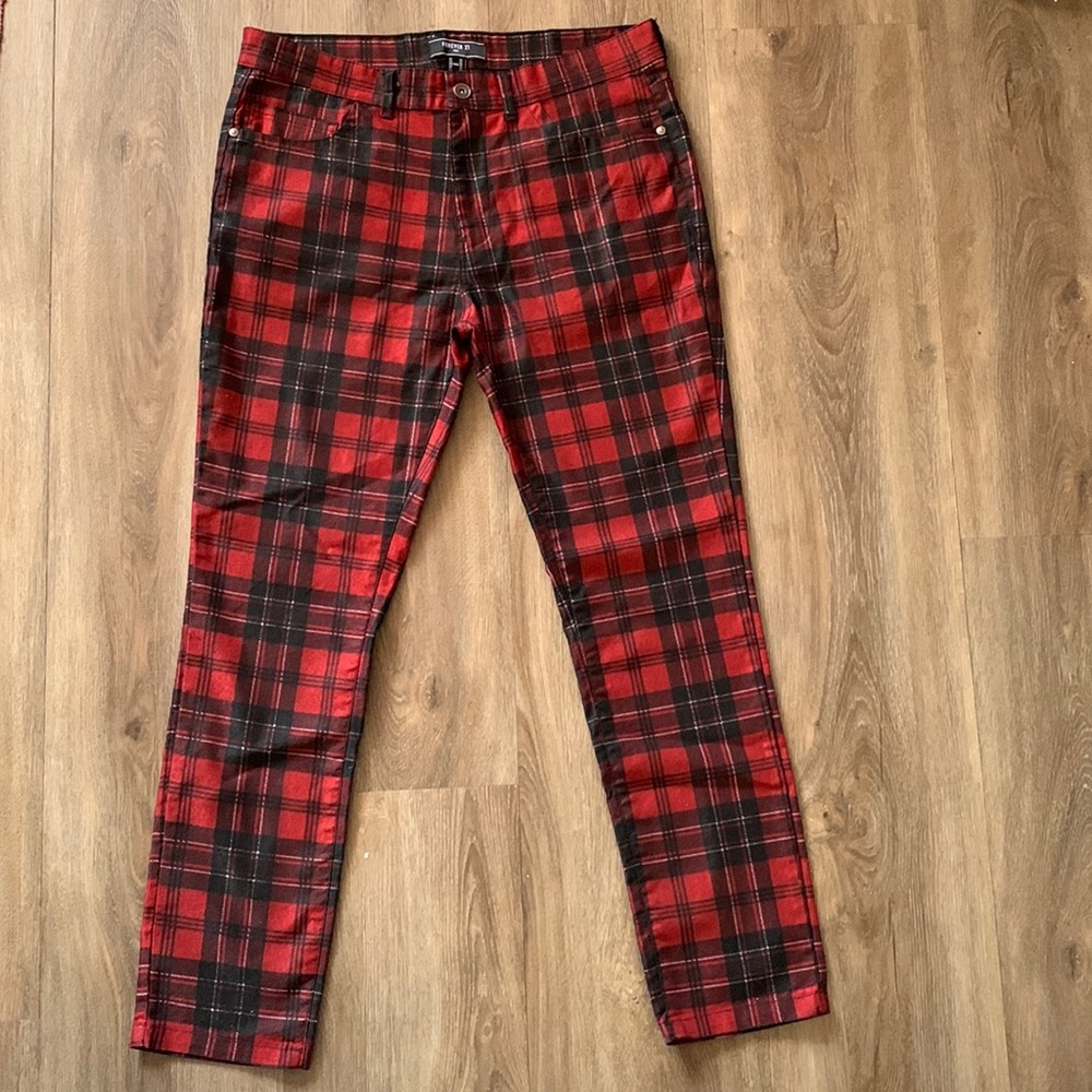 Forever 21 Men’s Red & Black Plaid Pants